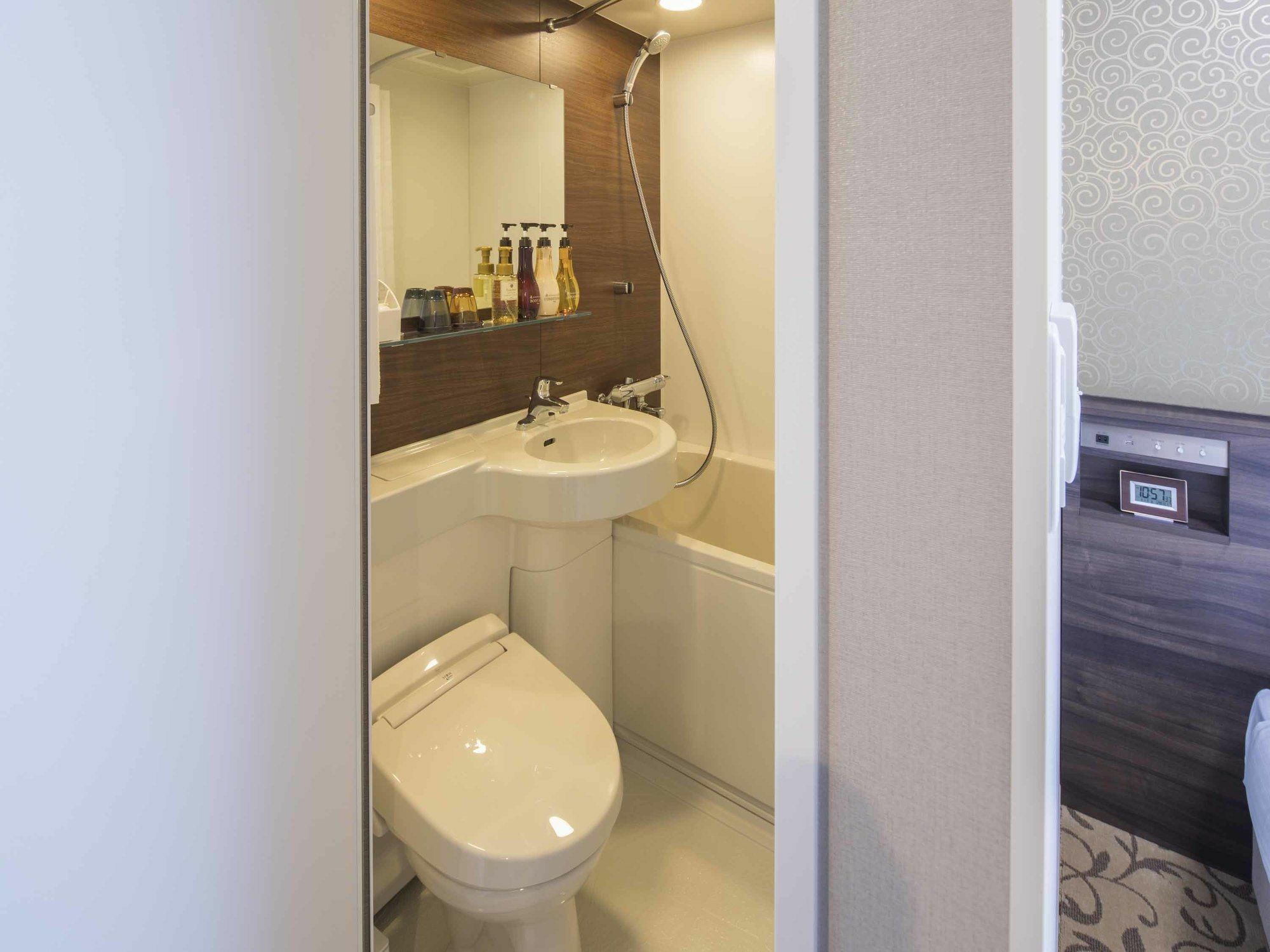 Hotel Wbf Shinsaibashi Osaka Eksteriør billede