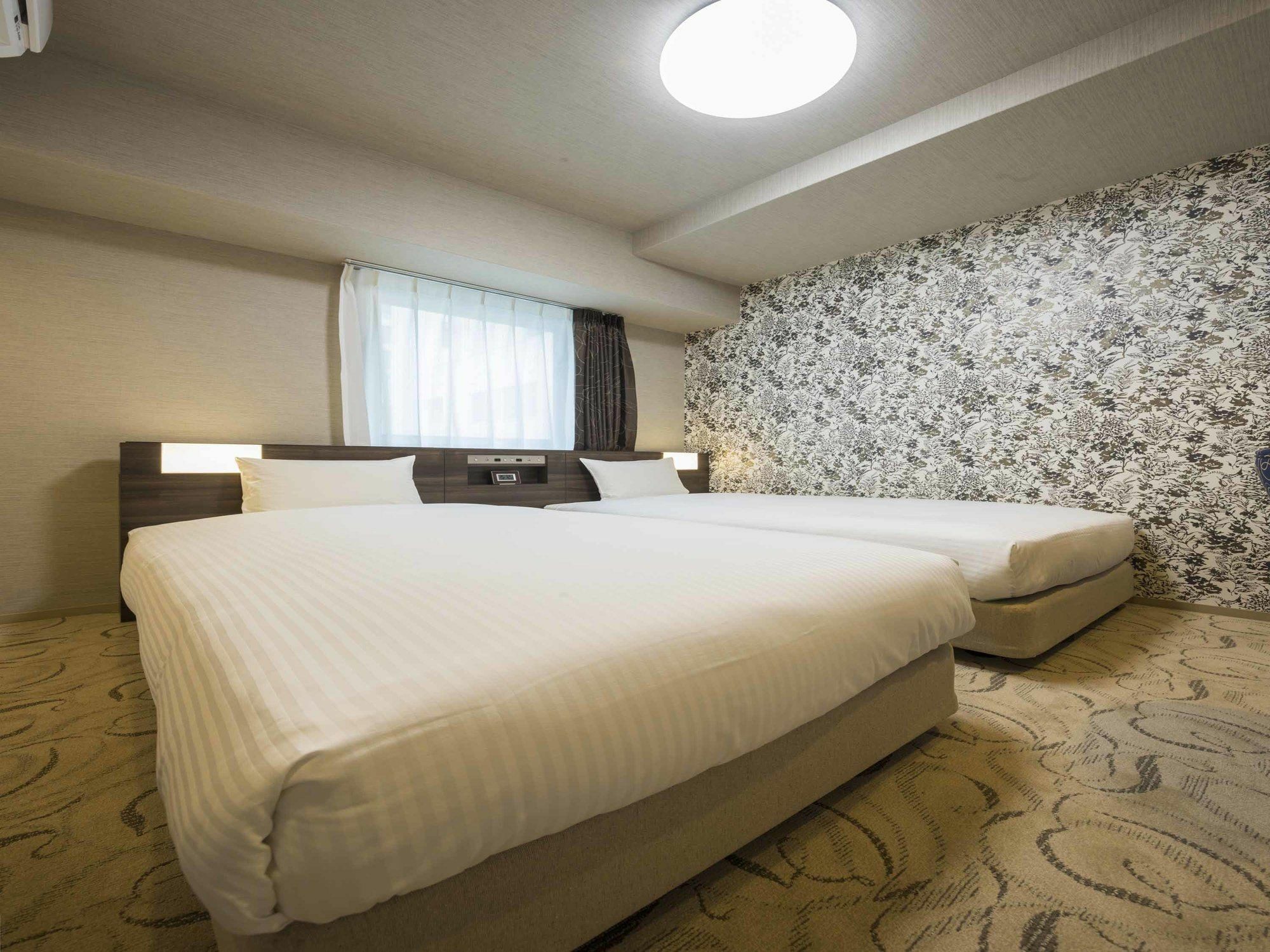 Hotel Wbf Shinsaibashi Osaka Eksteriør billede